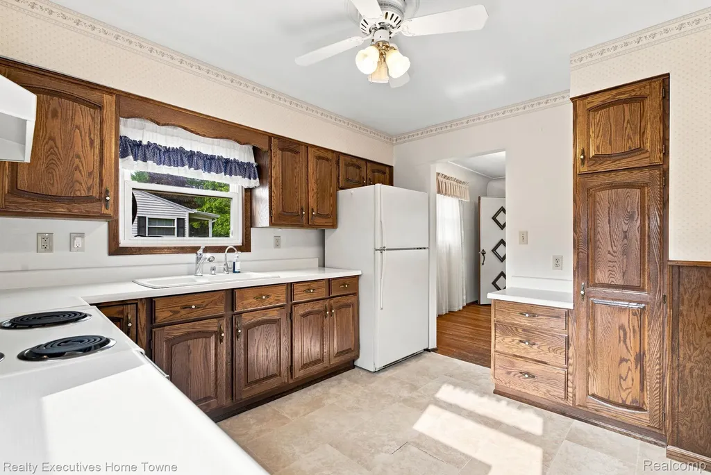 1105 S 15th Street St. Clair City MI 48079