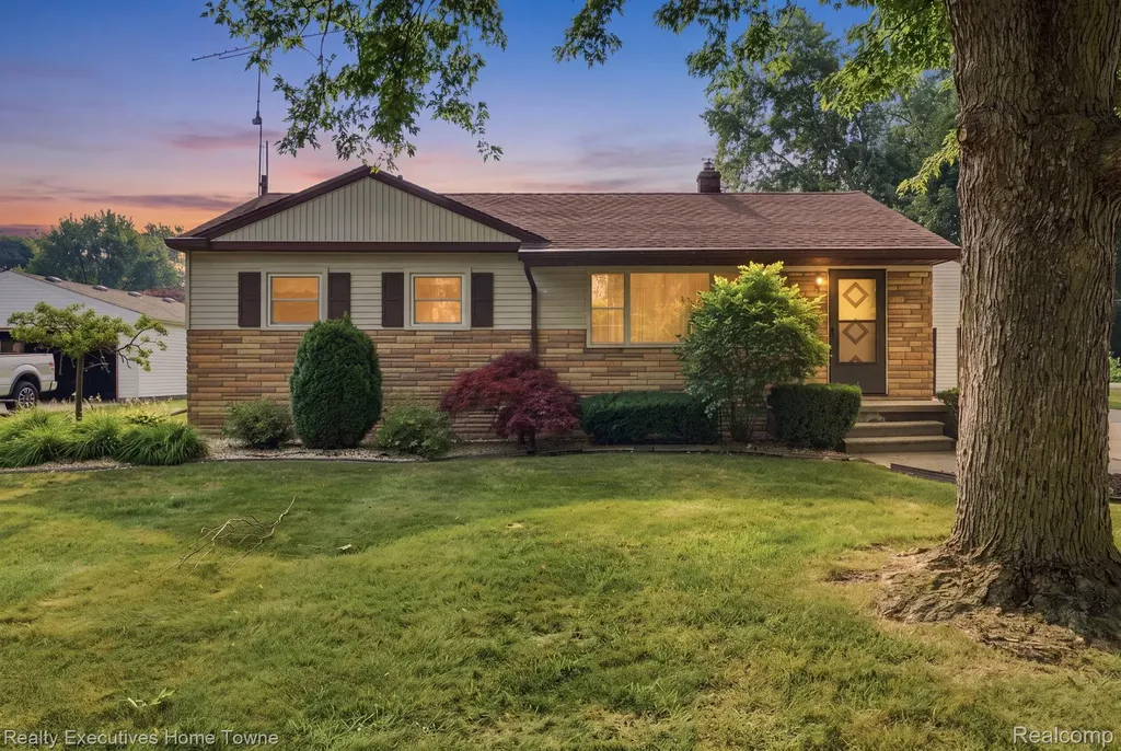 1105 S 15th Street St. Clair City MI 48079