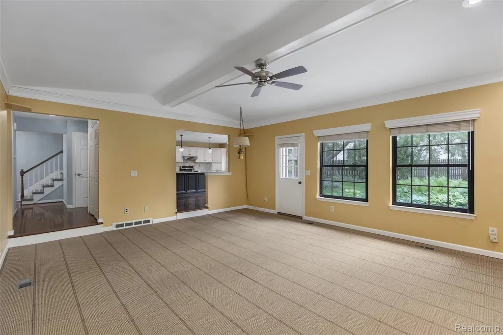 2937 Waterloo Drive Troy City MI 48084