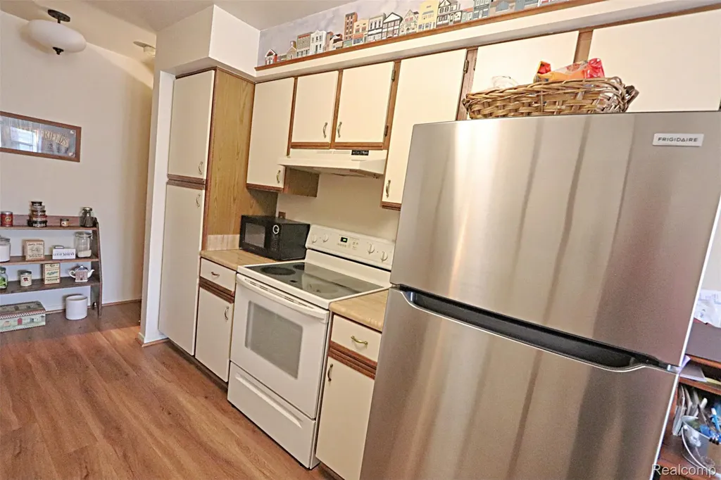 2131 Vine Way Drive Canton Charter Township MI 48188