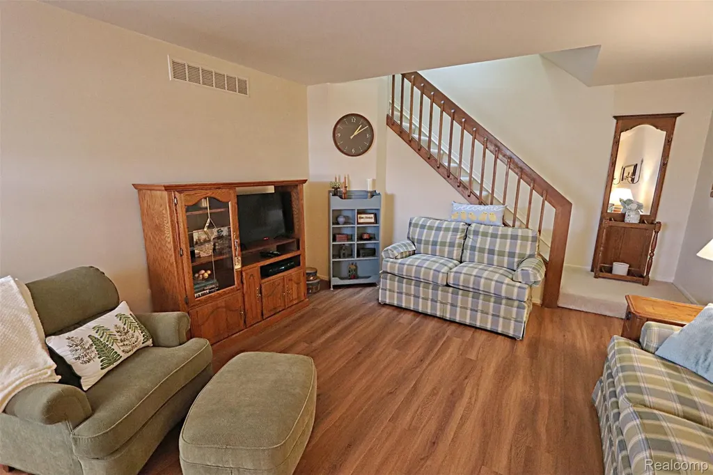 2131 Vine Way Drive Canton Charter Township MI 48188