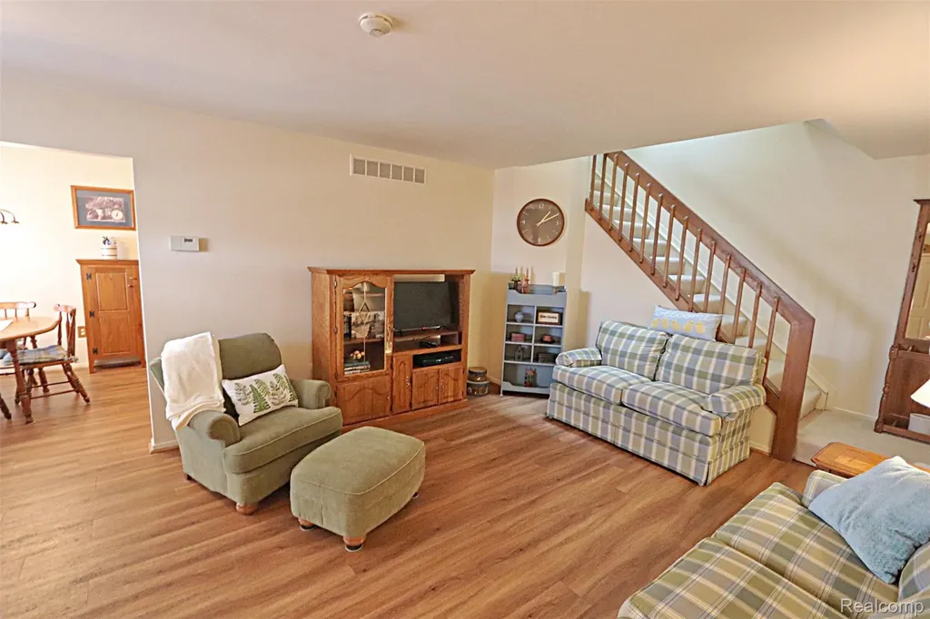2131 Vine Way Drive Canton Charter Township MI 48188