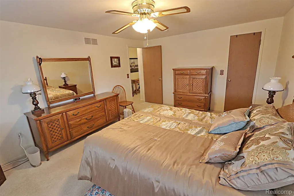 2131 Vine Way Drive Canton Charter Township MI 48188