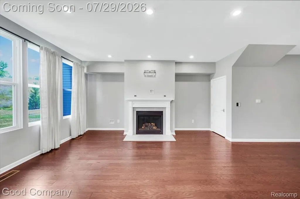 4685 Broomfield Way Lake Orion Village MI 48359