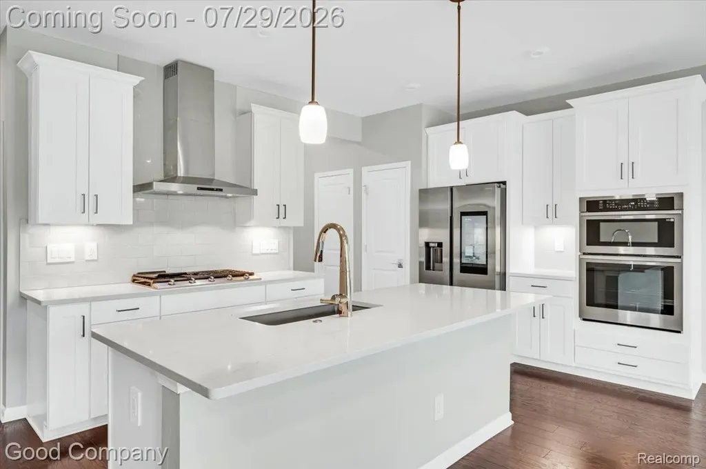 4685 Broomfield Way Lake Orion Village MI 48359