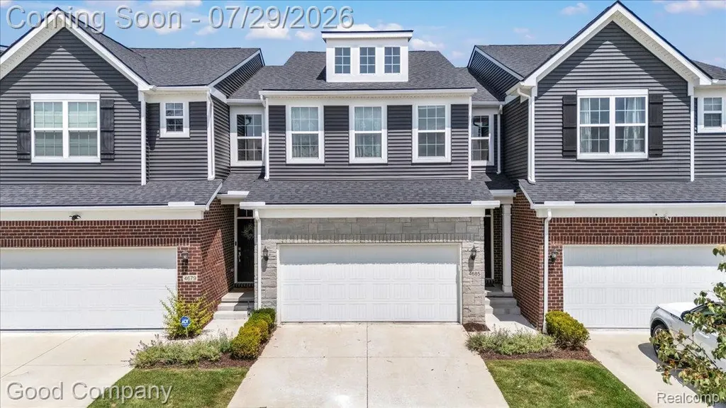 4685 Broomfield Way Lake Orion Village MI 48359