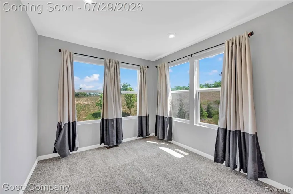 4685 Broomfield Way Lake Orion Village MI 48359
