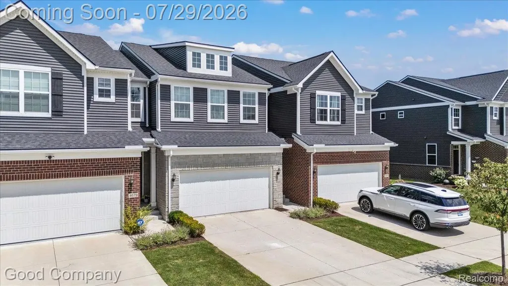 4685 Broomfield Way Lake Orion Village MI 48359