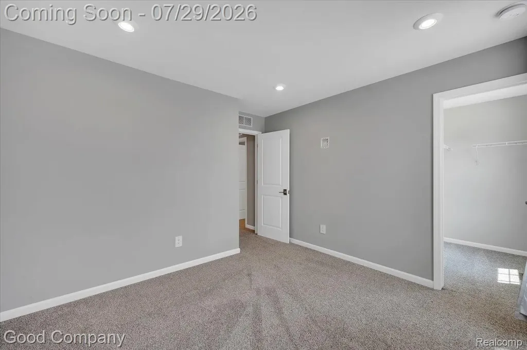 4685 Broomfield Way Lake Orion Village MI 48359
