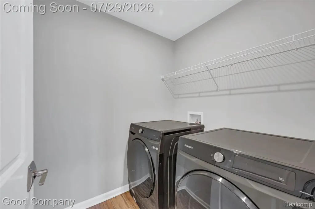 4685 Broomfield Way Lake Orion Village MI 48359