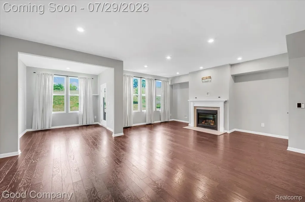 4685 Broomfield Way Lake Orion Village MI 48359