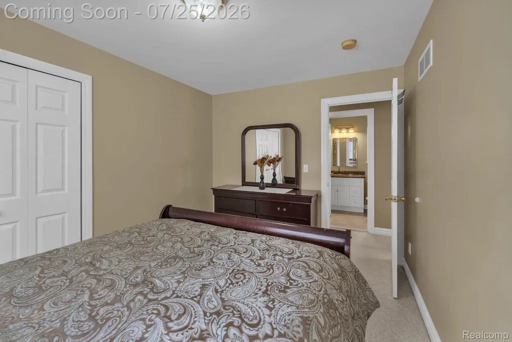 5294 Bingham Street Dearborn City MI 48126