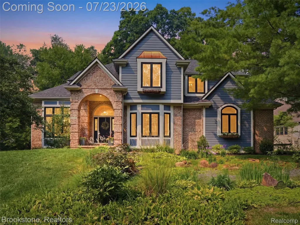 10218 Creekwood Trail Springfield Charter Township MI 48350