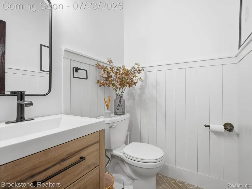 10218 Creekwood Trail Springfield Charter Township MI 48350