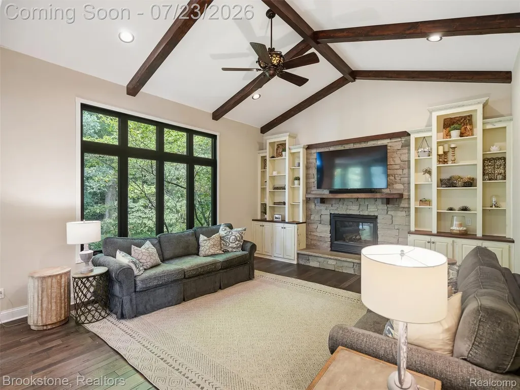 10218 Creekwood Trail Springfield Charter Township MI 48350