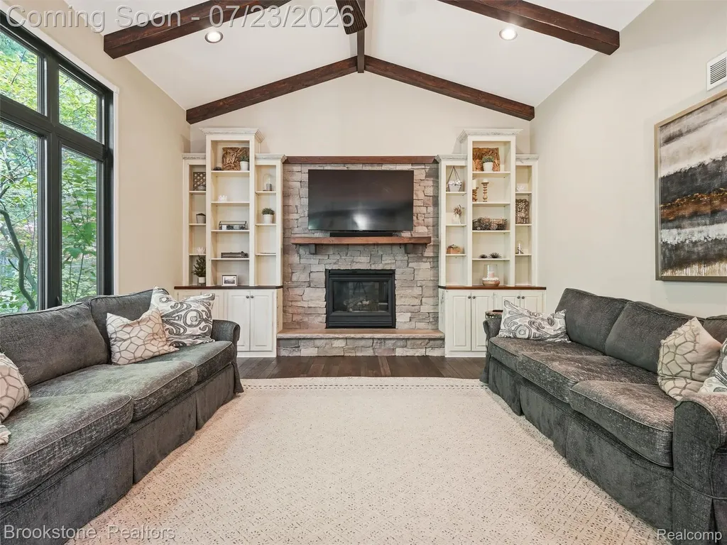 10218 Creekwood Trail Springfield Charter Township MI 48350