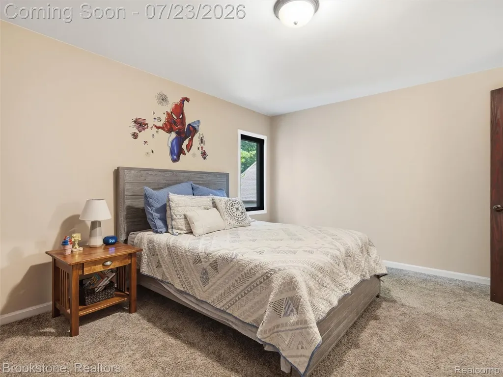 10218 Creekwood Trail Springfield Charter Township MI 48350