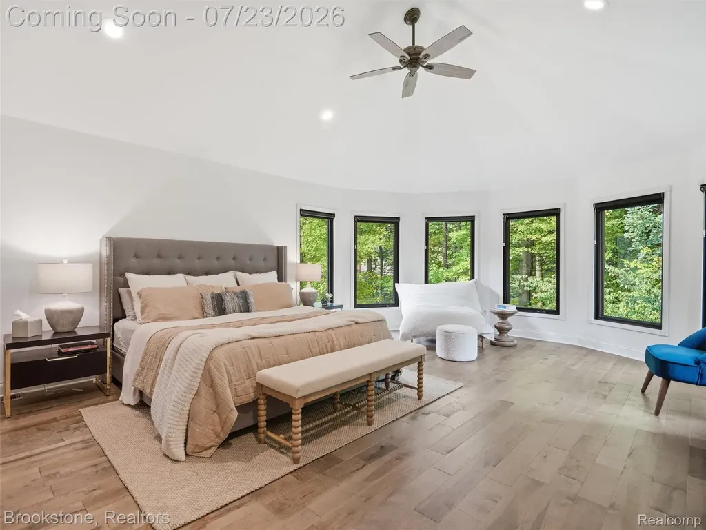 10218 Creekwood Trail Springfield Charter Township MI 48350