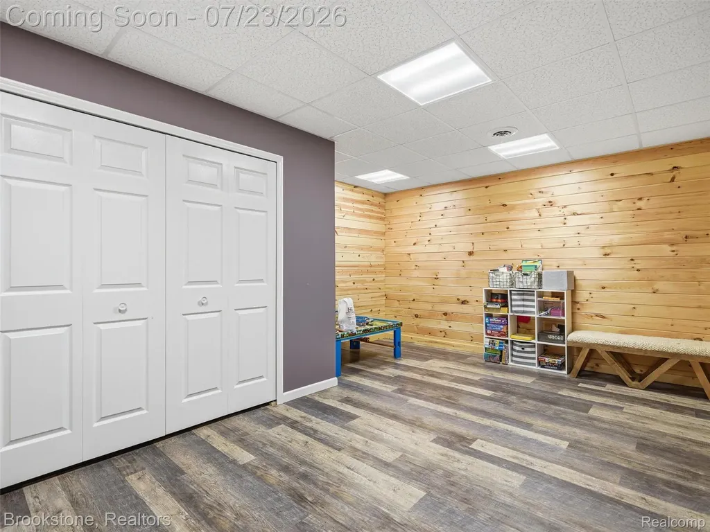 10218 Creekwood Trail Springfield Charter Township MI 48350