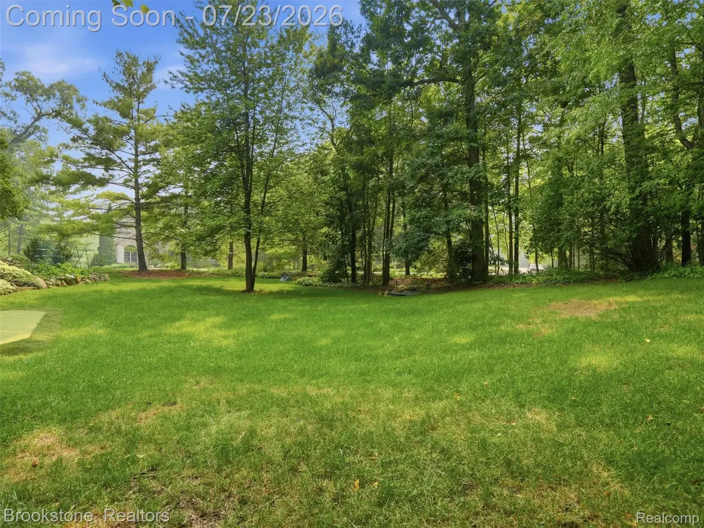 10218 Creekwood Trail Springfield Charter Township MI 48350