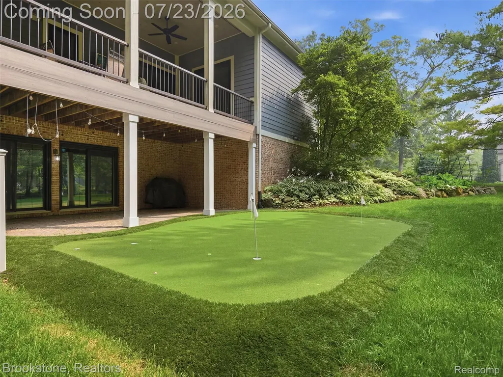 10218 Creekwood Trail Springfield Charter Township MI 48350