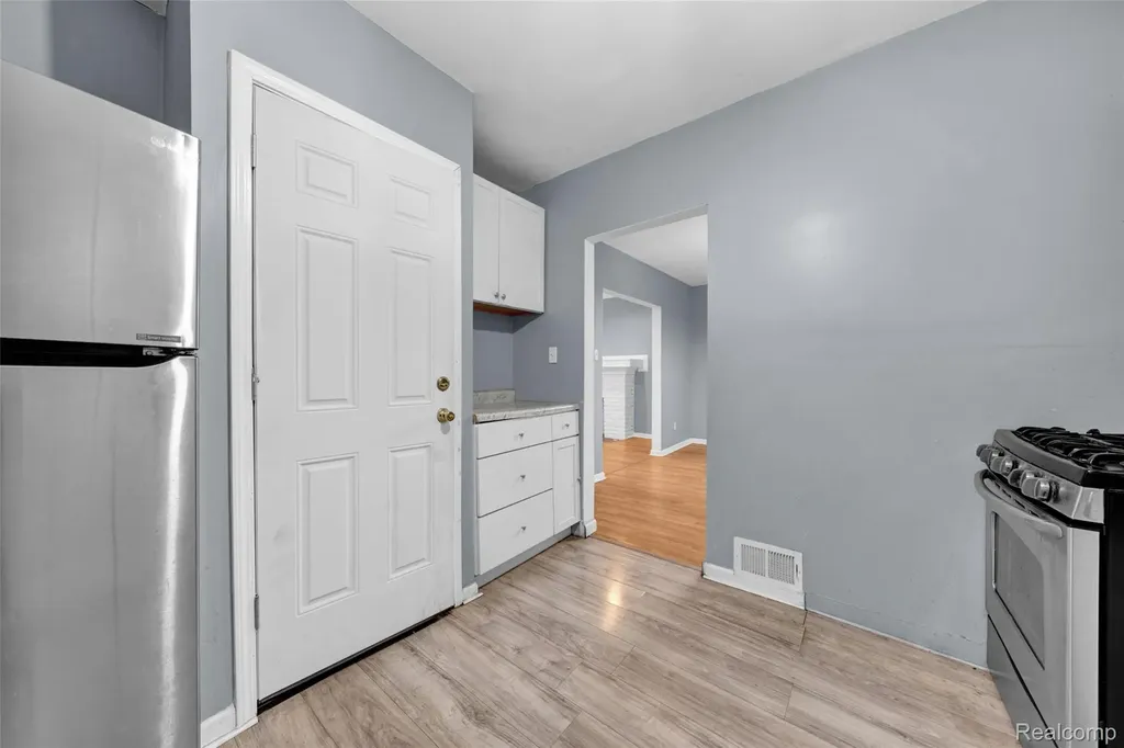 12717 Santa Rosa Drive Detroit City MI 48238