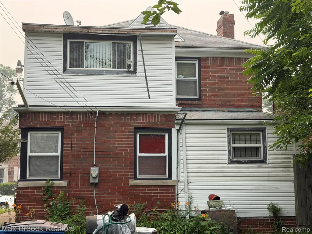 19341 Ohio Street Detroit City MI 48221