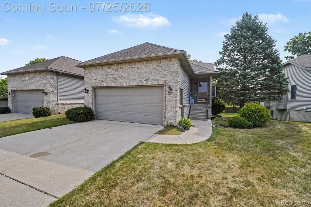 307 Creekwood Circle Linden City MI 48451