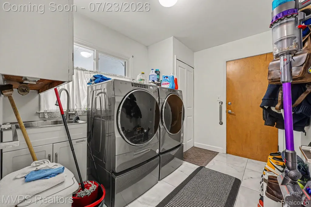 6949 Cottonwood Knoll West Bloomfield Charter Township MI 48322