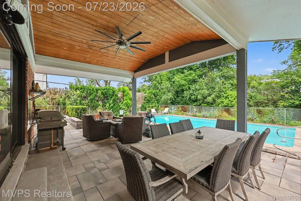 6949 Cottonwood Knoll West Bloomfield Charter Township MI 48322