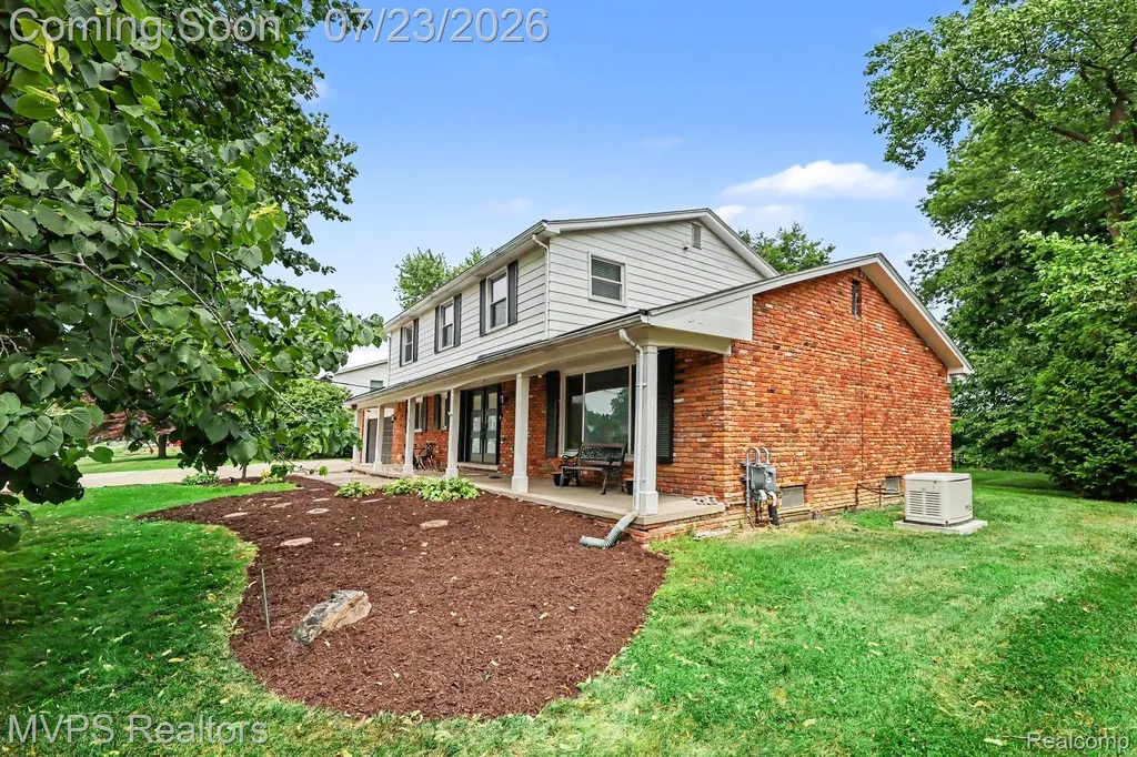 6949 Cottonwood Knoll West Bloomfield Charter Township MI 48322