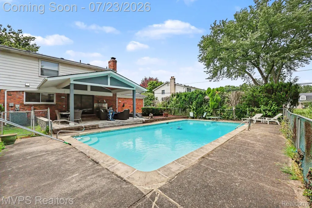 6949 Cottonwood Knoll West Bloomfield Charter Township MI 48322
