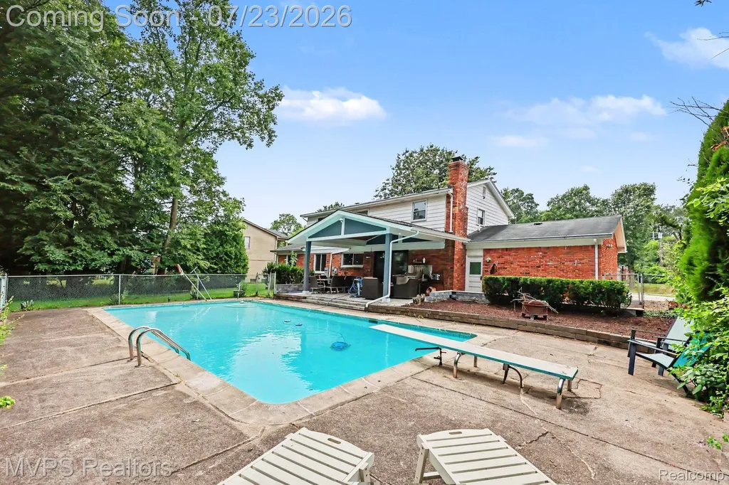 6949 Cottonwood Knoll West Bloomfield Charter Township MI 48322