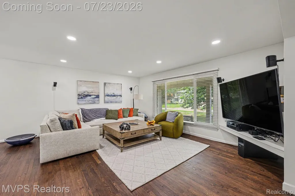 6949 Cottonwood Knoll West Bloomfield Charter Township MI 48322