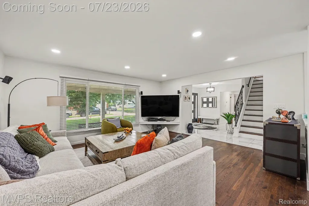 6949 Cottonwood Knoll West Bloomfield Charter Township MI 48322