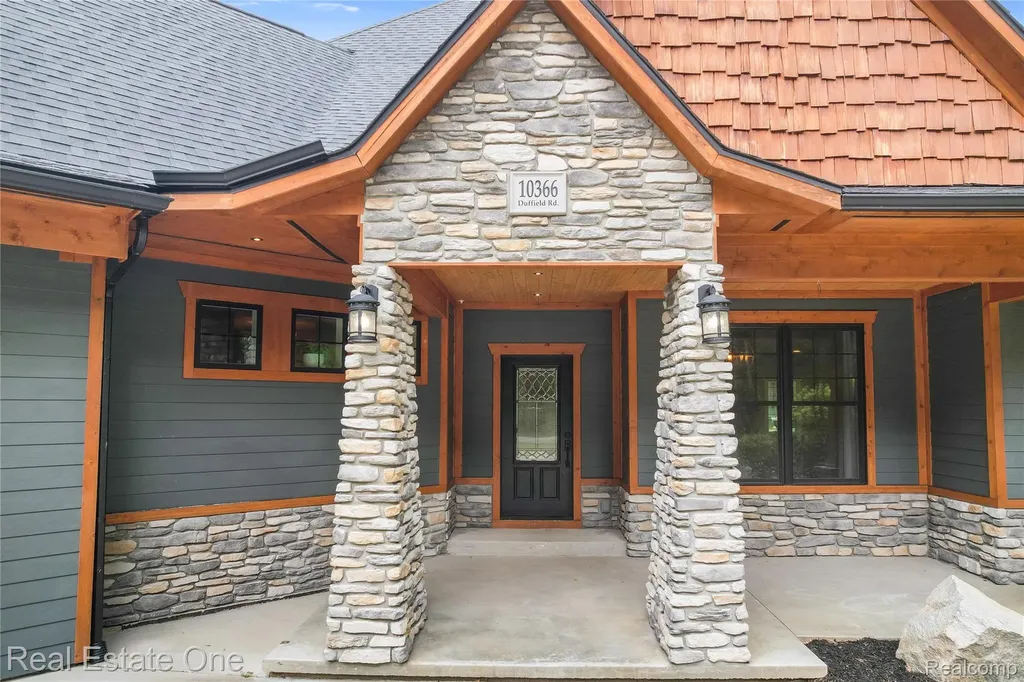 10366 Duffield Road Montrose Charter Township MI 48457