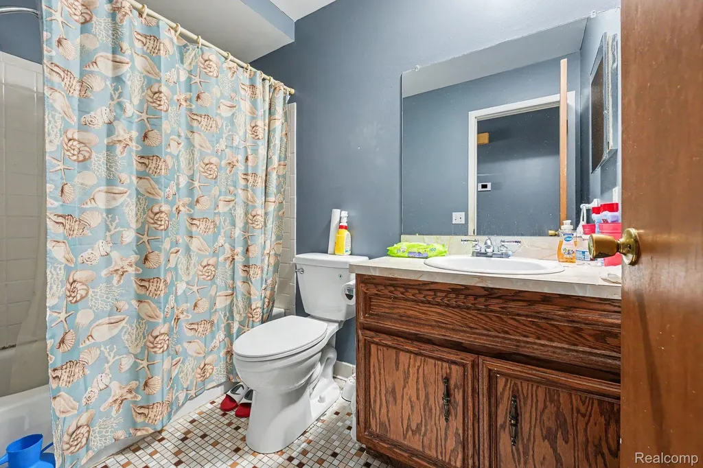 28630 Imperial Drive Warren City MI 48093