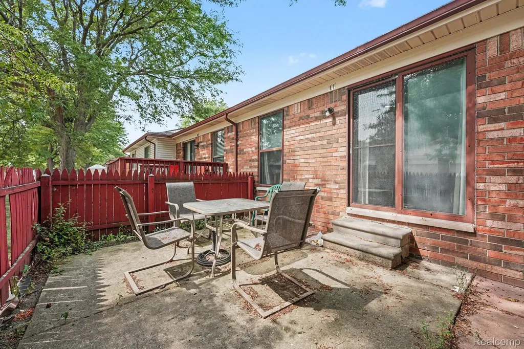 28630 Imperial Drive Warren City MI 48093
