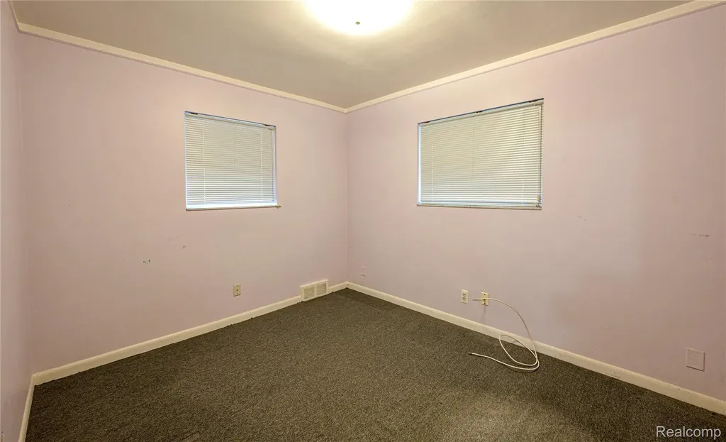 24255 Flower Avenue Eastpointe City MI 48021