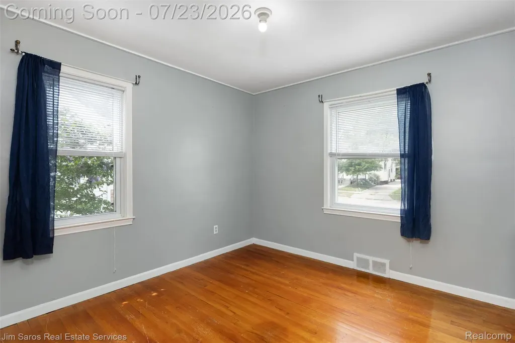 305 S Edison Avenue Royal Oak City MI 48067