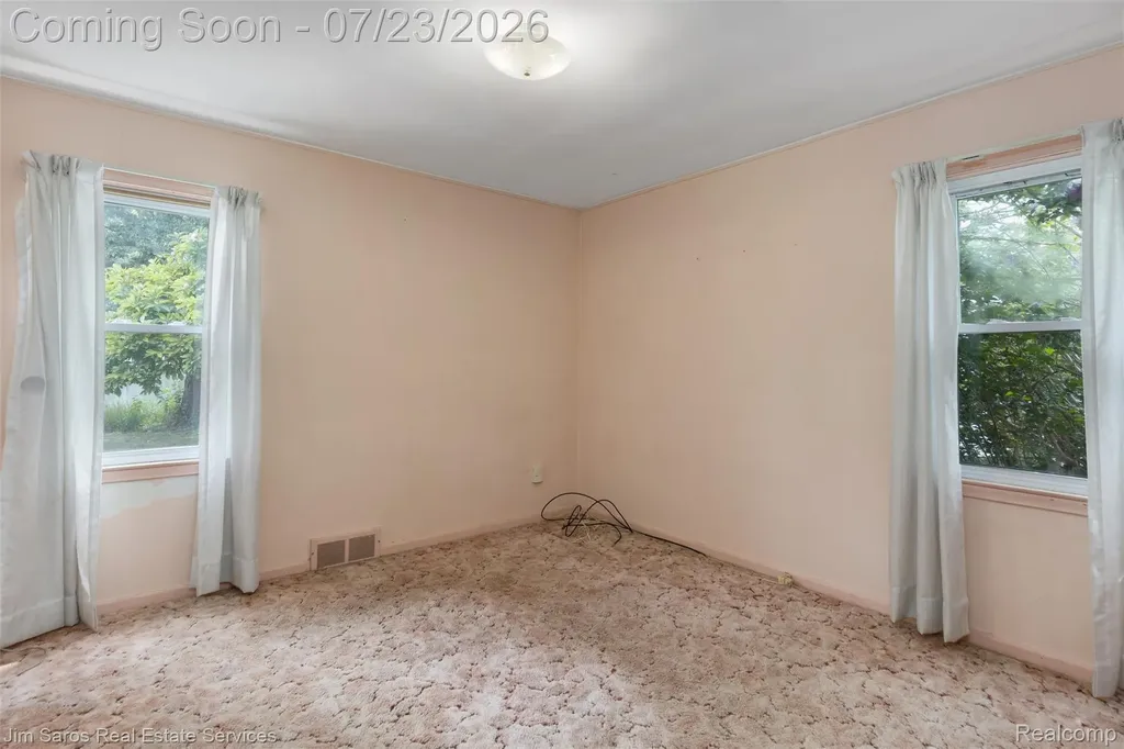305 S Edison Avenue Royal Oak City MI 48067