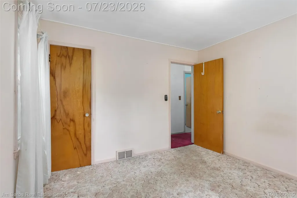 305 S Edison Avenue Royal Oak City MI 48067