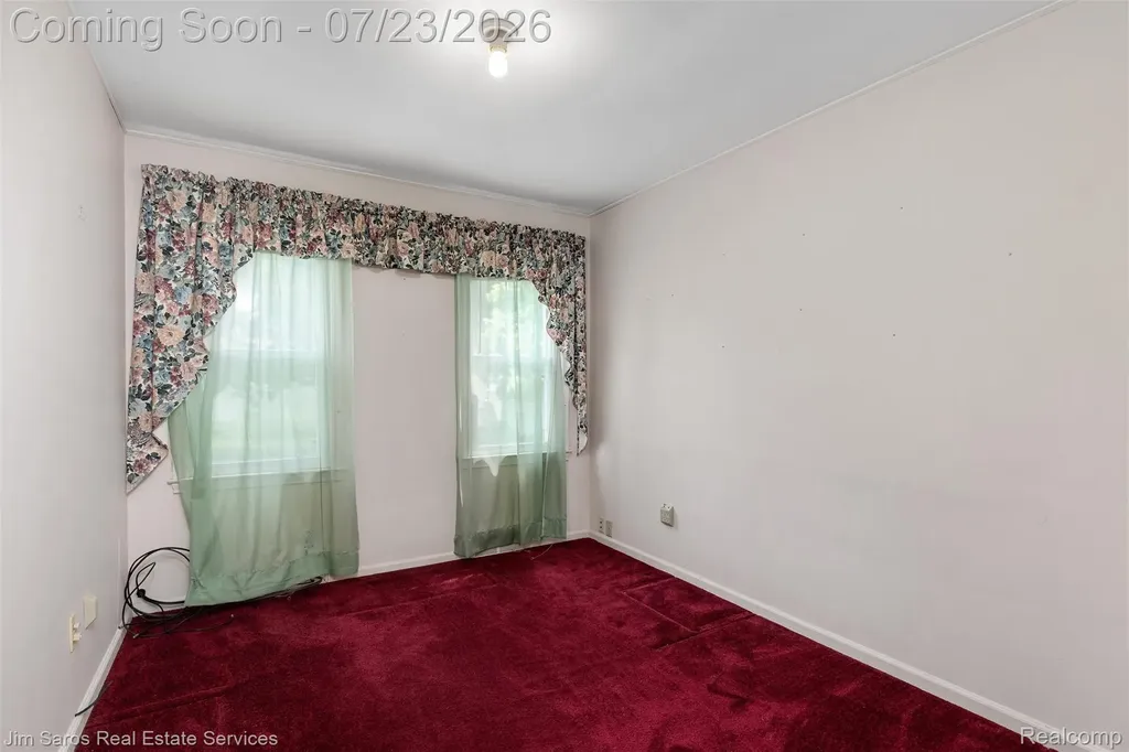 305 S Edison Avenue Royal Oak City MI 48067