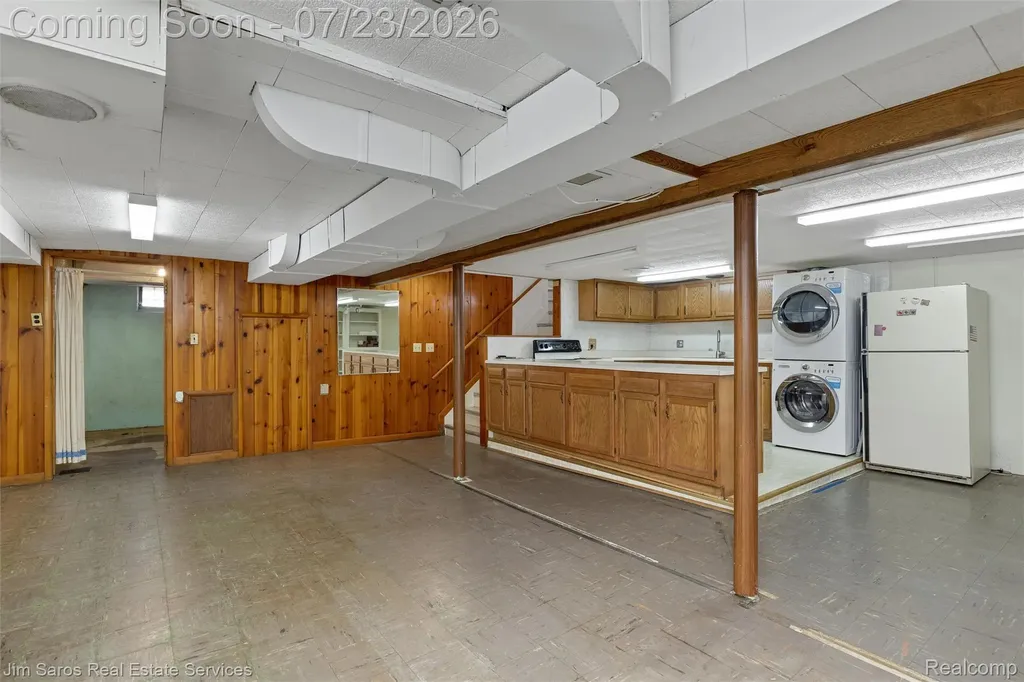 305 S Edison Avenue Royal Oak City MI 48067