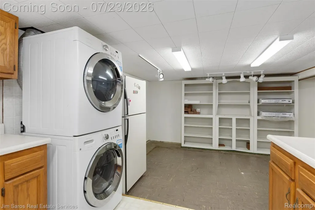 305 S Edison Avenue Royal Oak City MI 48067