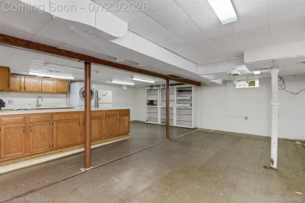 305 S Edison Avenue Royal Oak City MI 48067
