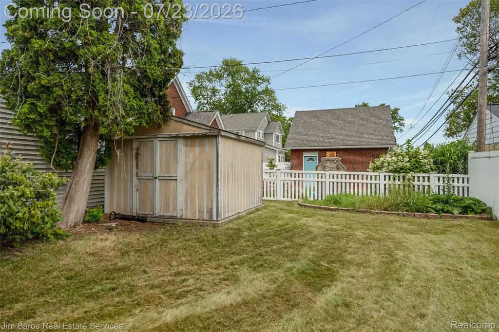 305 S Edison Avenue Royal Oak City MI 48067