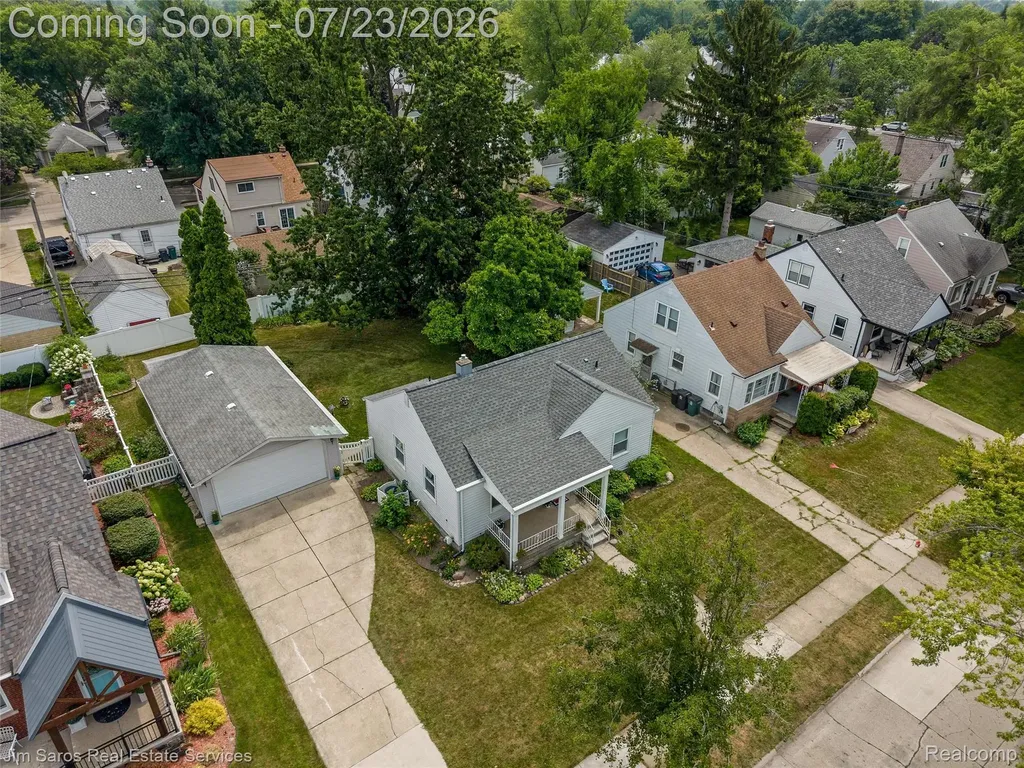 305 S Edison Avenue Royal Oak City MI 48067