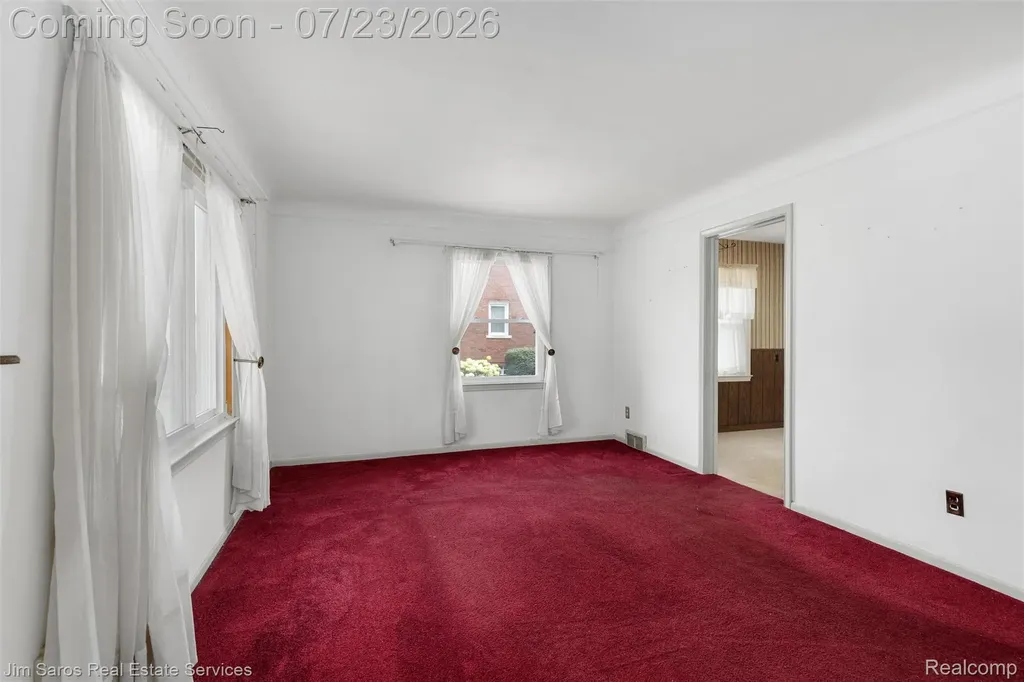 305 S Edison Avenue Royal Oak City MI 48067
