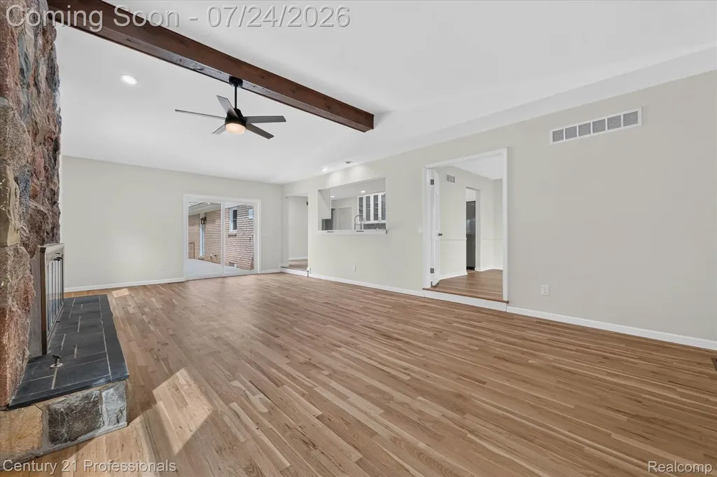 36045 Congress Court Farmington Hills City MI 48335